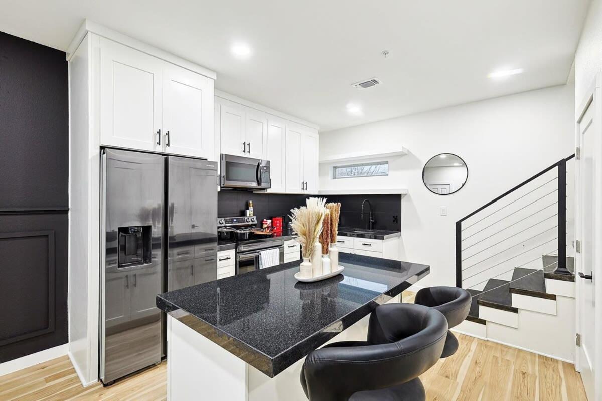 New 2B Townhome Near At&T Global Life 6Flag Arlington Dış mekan fotoğraf